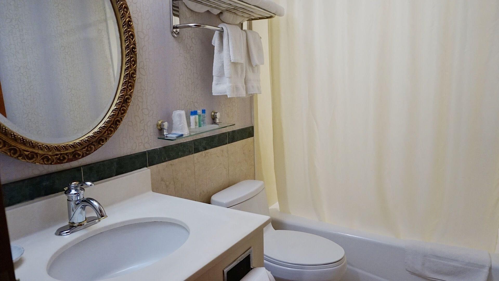 Best Western Queens Court Нью-Йорк Экстерьер фото