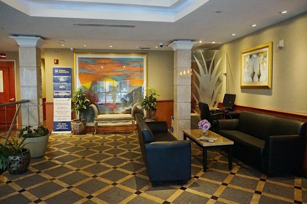 Best Western Queens Court Нью-Йорк Экстерьер фото